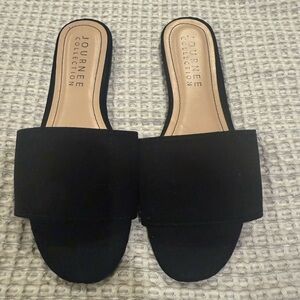 Journee Collection Women's Elegant Black Wide Width Mules
